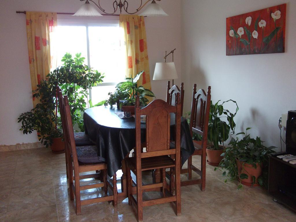 Habitacion Privada En La Casa De Thor Trelew Bagian luar foto