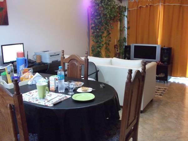 Habitacion Privada En La Casa De Thor Trelew Bagian luar foto